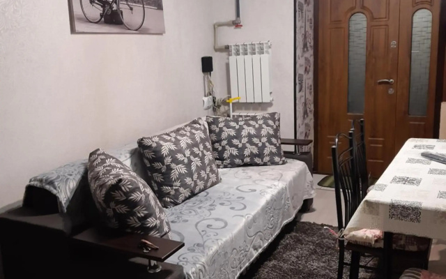 Квартира студія подобово 1
