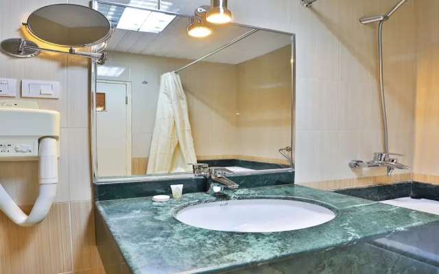 Oyo 395 Al Hafof Hotel