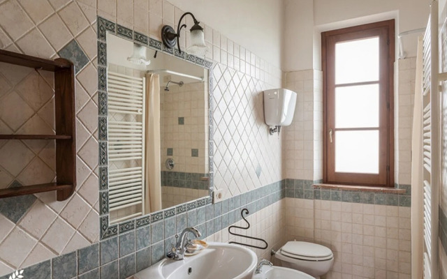 Rosehip apt With Shared Pool