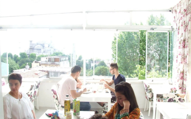 Artemis Old City Hotel