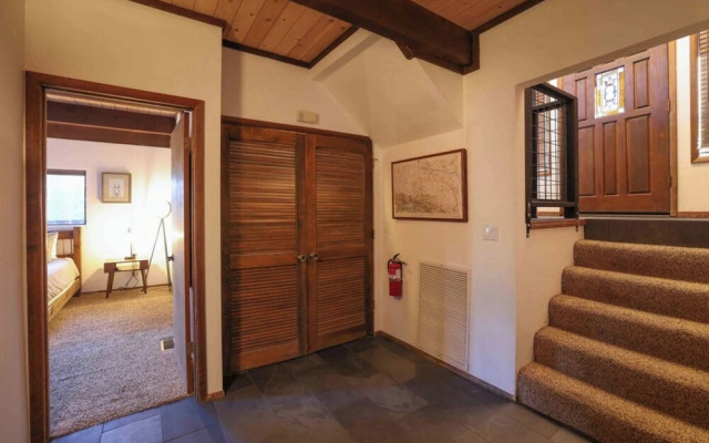 Moonridge Mountain Retreat