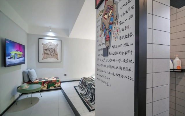 Blooming Lotus Hostel