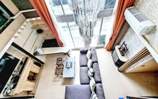 Luxurious 5-Bedroom Condo in Central Bangkok with Rooftop Pool