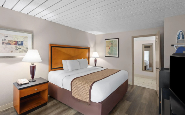 Baymont by Wyndham Knoxville I-75