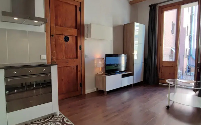 Catalan Comfort Near Sagrada Familia