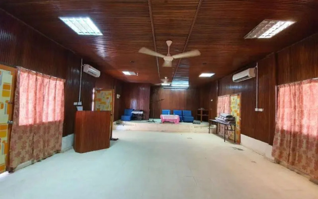 Redzwan's Beach Resort by OYO Rooms