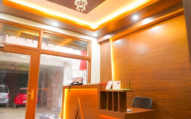 Roomshala 045 Galaxy Noida 35