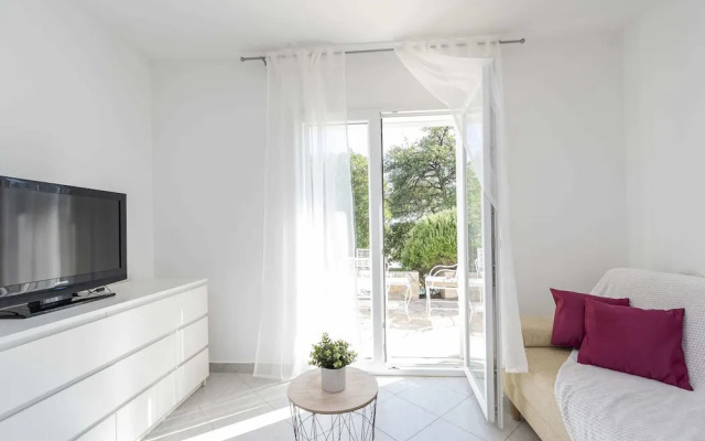 Modern Villa in Maslenica With Swimming Pool
