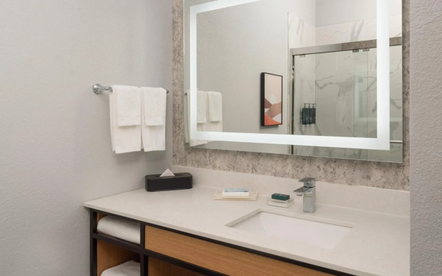 DoubleTree by Hilton Houston Westchase