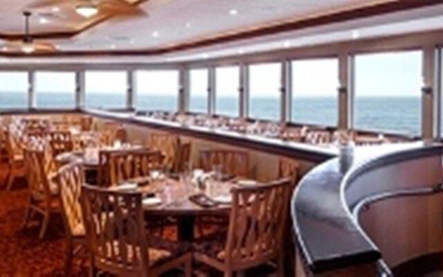 Hallmark Resort - Newport