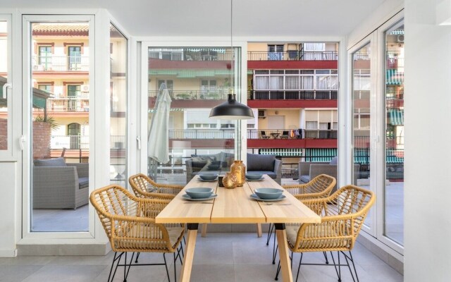 Stunning 3BR Terrace Apartment Best location Ref 124