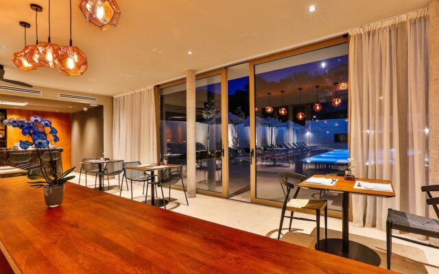 Avanti Hotel & Spa