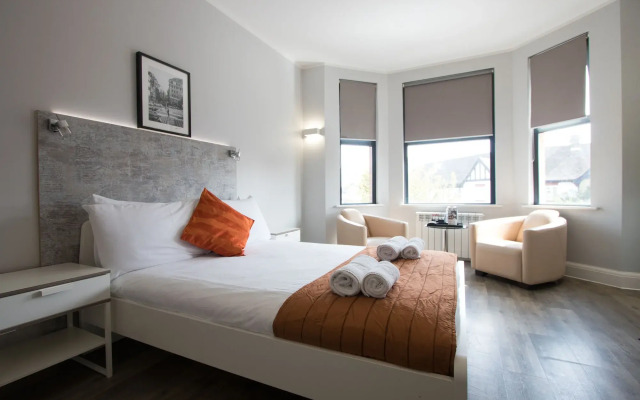 Westciti Caroco Aparthotel