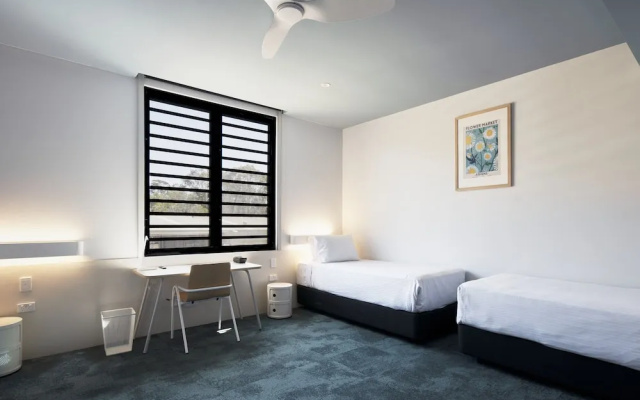 The Lodge, Blacktown - Sydney