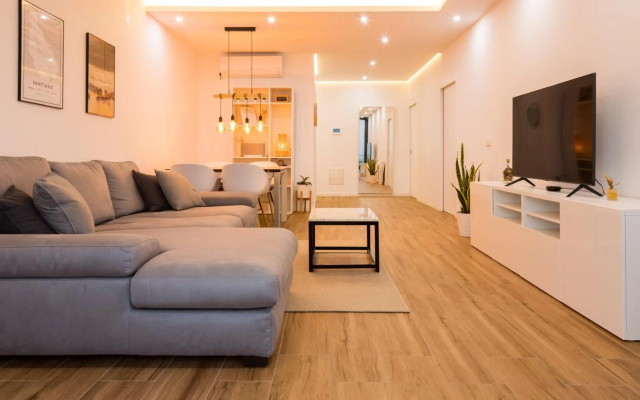 3 bdr aprt, stunning seaview, rooftop pool - LCGR
