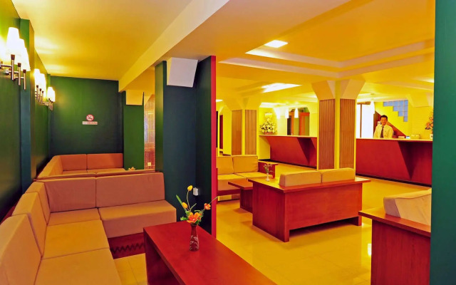 Clover Hotel