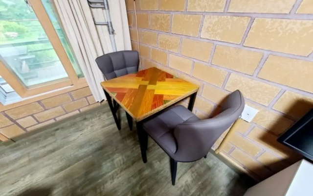 Gapyeong Chorok Jeongwon Gyegok Dokchae Pension