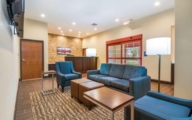 Comfort Inn & Suites Harrisburg - Hershey West
