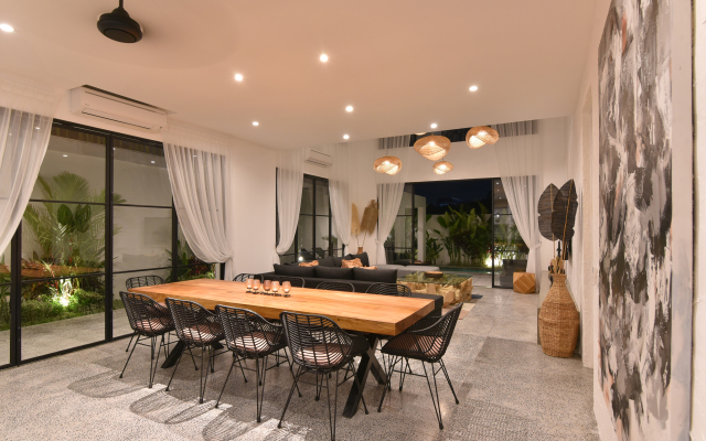 VILLA JEMMA · Luxury & Indulgence - close to FINNS BEACH CLUB