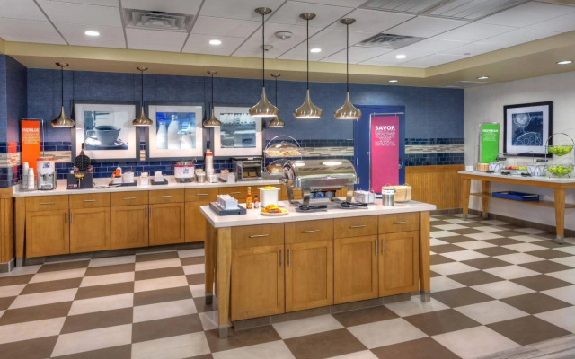 Hampton Inn & Suites Dallas/Plano-East