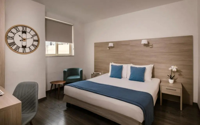 The Howard Hotel