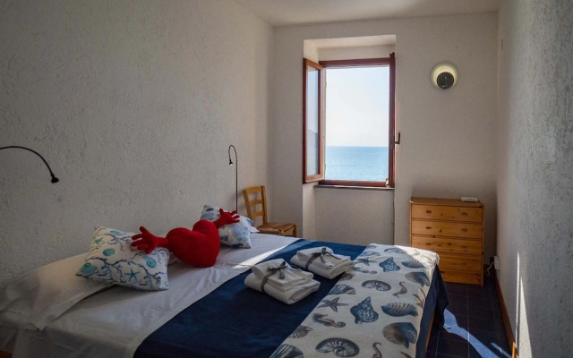 La Lampara Sea View Terrace Apartment With AC