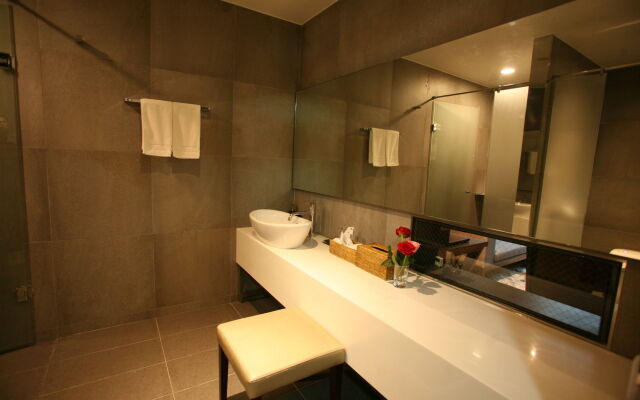 Hyunjin Tourist Hotel