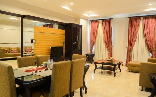 Awesome 3br Bellezza Permata Hijau Apartment Near Senayan