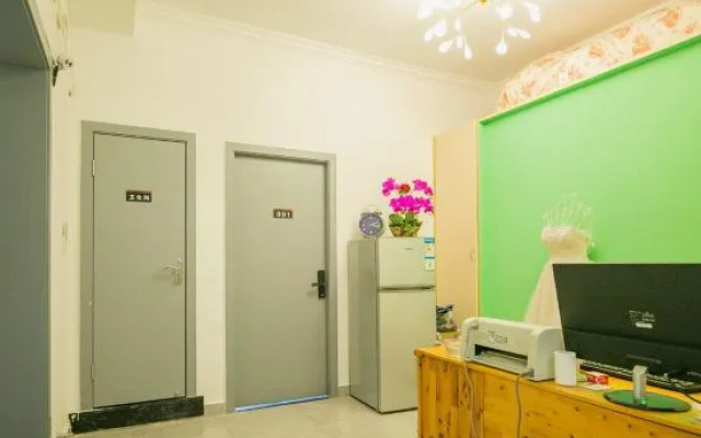 Meitu Apartment Hotel (Chongqing Jiefangbei Chaotianmen Branch)