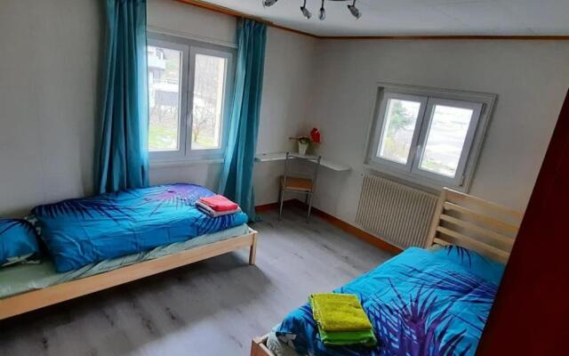 Grand appartement 6 personnes, surf, ski et randonnées