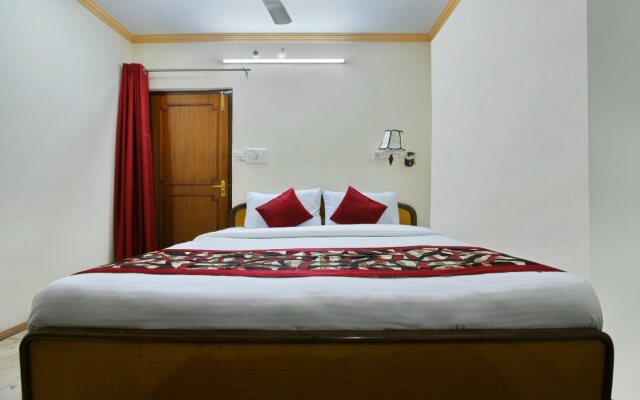 Hotel Dolls Inn