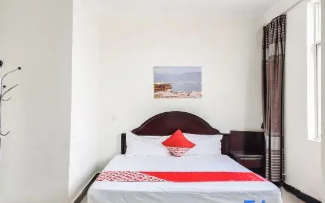 Jinfeng Hotel (Dali Fengyi Airport Branch)