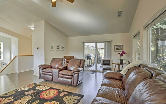 Centrally Located Mt Shasta Home w/ Deck!