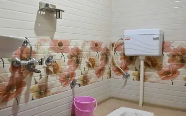 New Kashi Paying Guest House By GRB