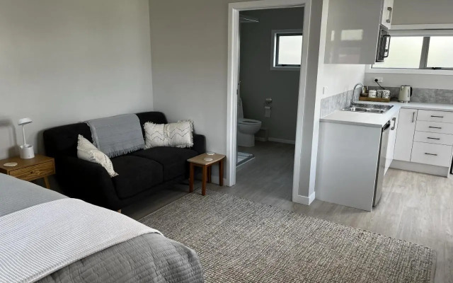 Raglan Retreat on Gilmour