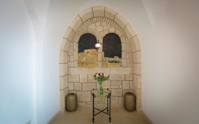 Western Wall Luxury House