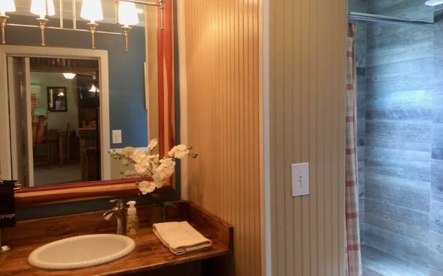 The Old Liberty Schoolhouse B&B