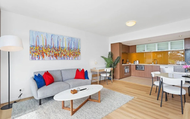 1bdr Parking on Beaufort Street