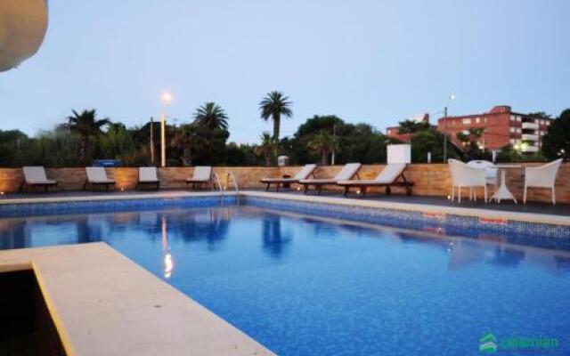 Casino Tower by Zulamian