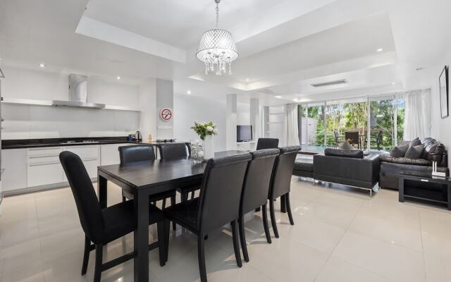 4 bedroom pool villa. 7kms to Patong