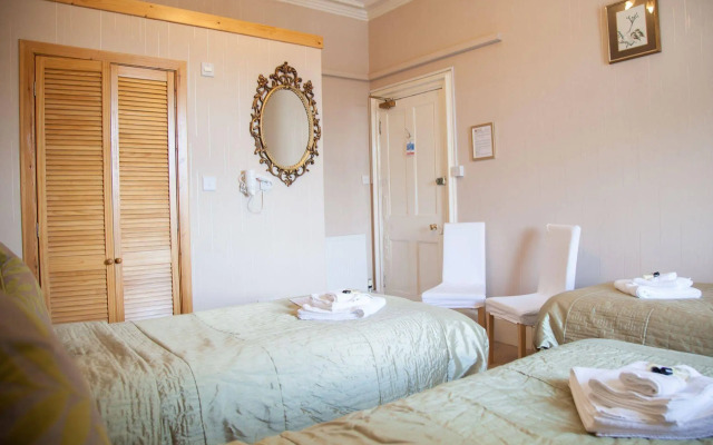 Alba Hills Guest House