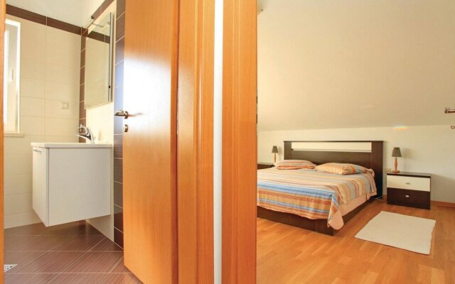 Nice Apartment in Lumbarda With 2 Bedrooms and Wifi