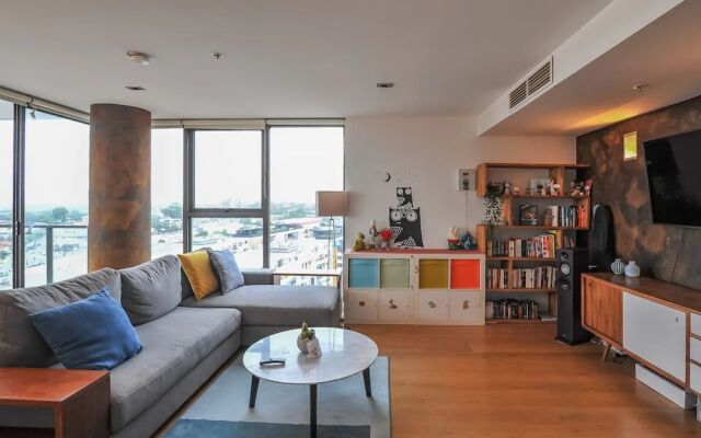 Spacious 2 Bedroom Flat In Wolli Creek