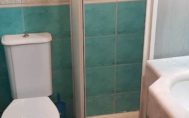 Uslan Hotel