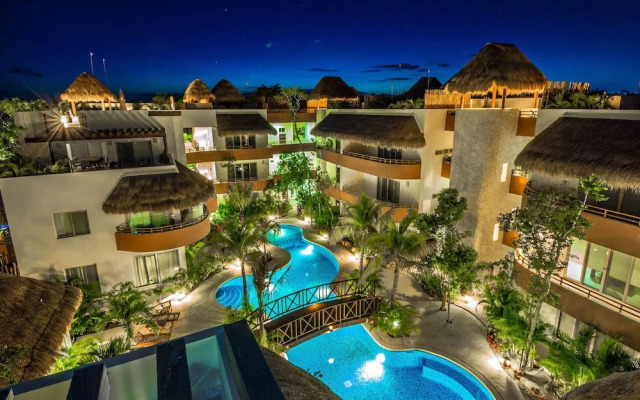 Samati Penthouse Private roof jacuzzi