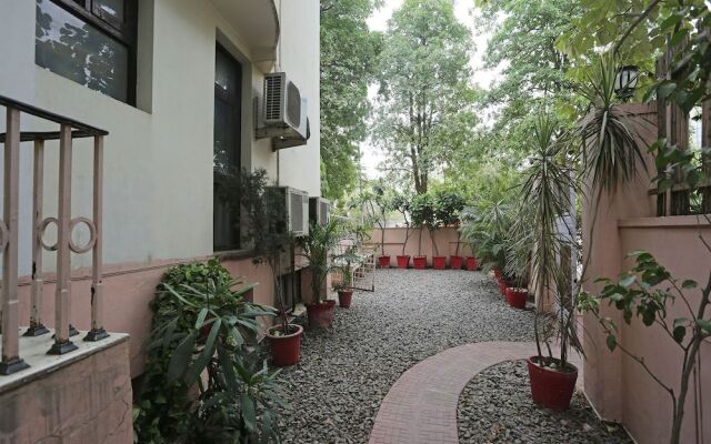 OYO 14999 Crossroads Woodbridge