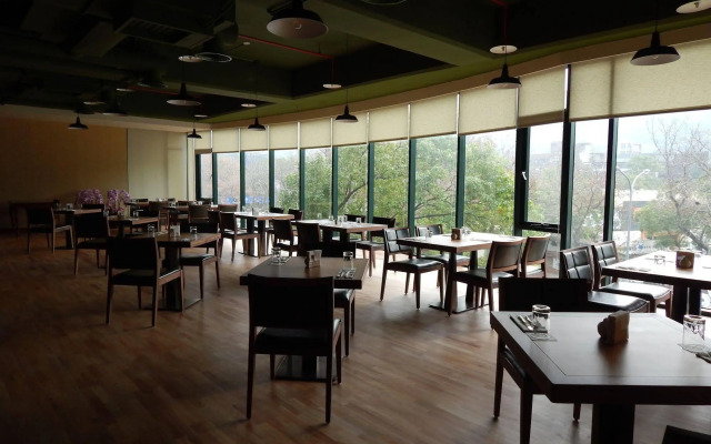 Yusense Hotel
