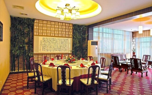 Ganzhou Iron Dragon Hotel
