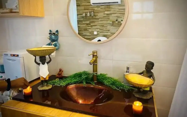 1677 Mayfair Apartment