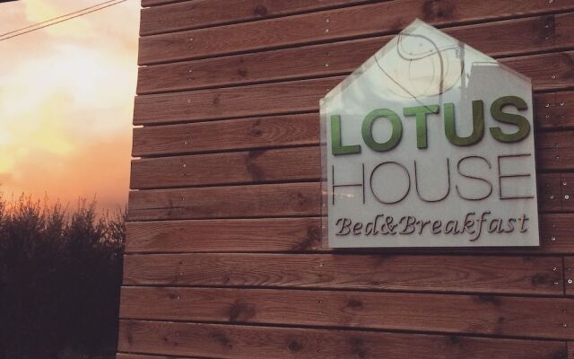 B&B Lotus House